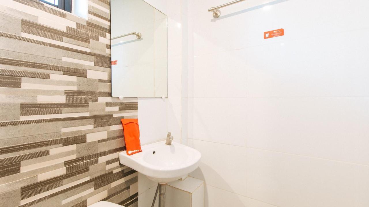 Reddoorz @ Walk Inn Hotel Manila Exterior photo